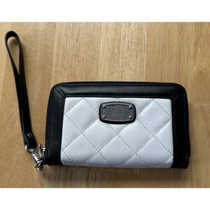 Michael Kors Wristlet Black/White Zip Wallet 4X6 Inches